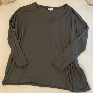 Women's Hunter Green V-Neck Top